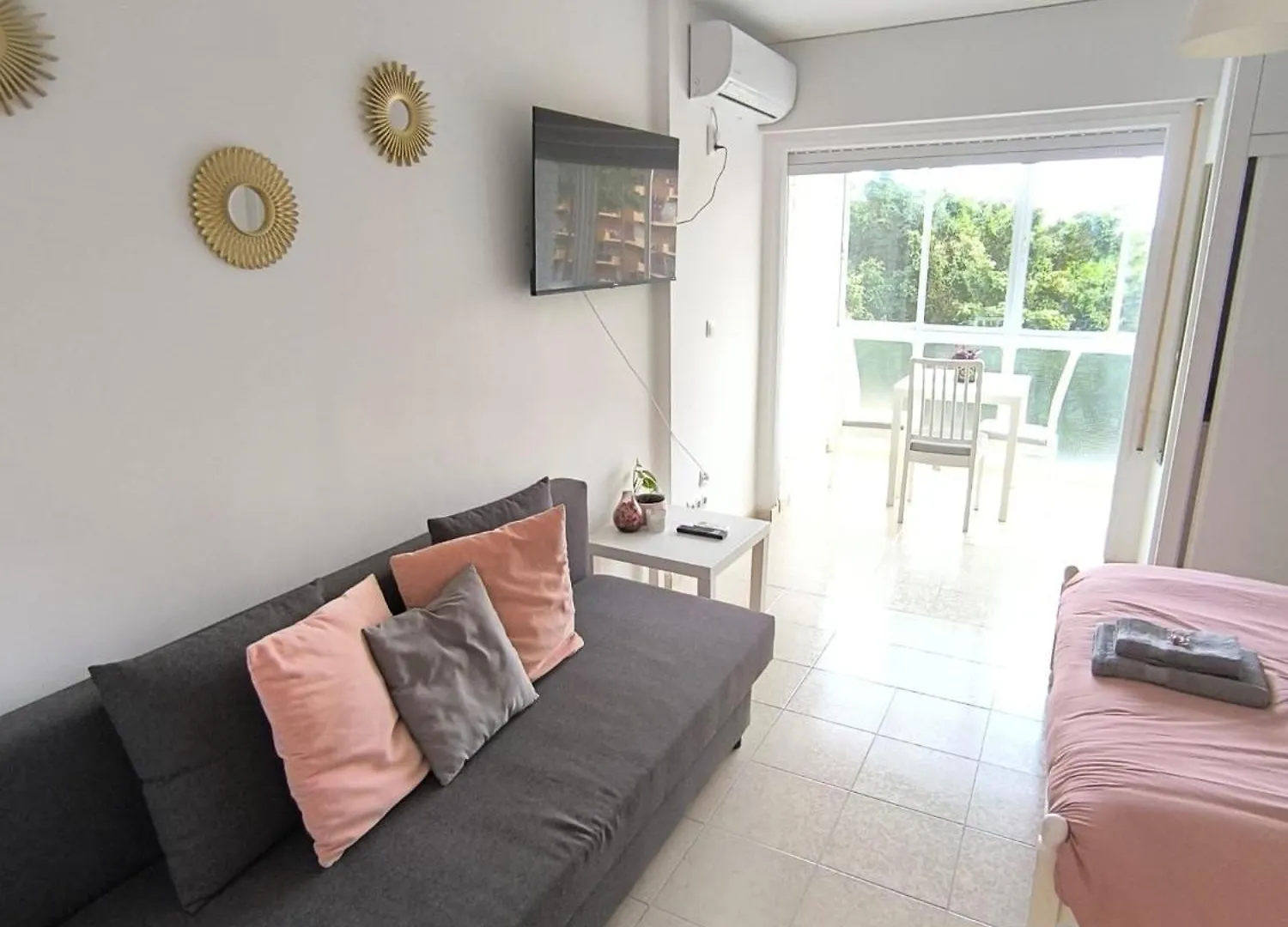 公寓 Benalma Home - Hermoso Estudio Cerca De La Playa Y De Todo! 贝纳尔马德纳 西班牙